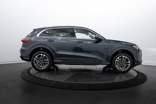 2025 Audi Q5 Premium