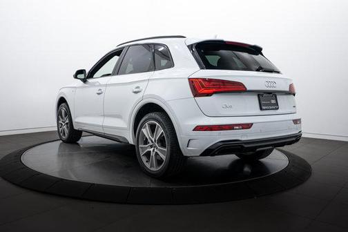 2025 Audi Q5 45 S line Premium