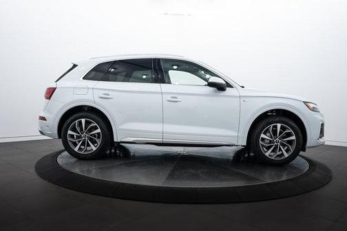 2022 Audi Q5 45 S line Premium Plus