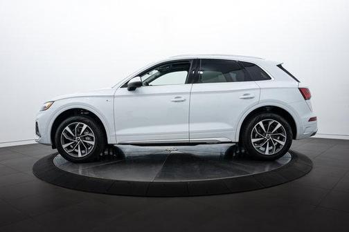 2022 Audi Q5 45 S line Premium Plus