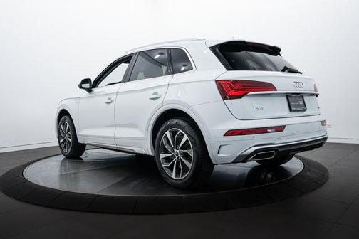 2022 Audi Q5 45 S line Premium Plus