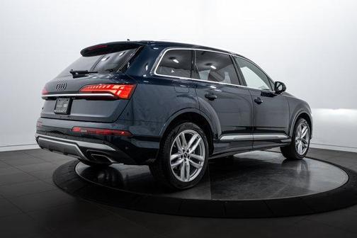 2025 Audi Q7 55 Premium Plus