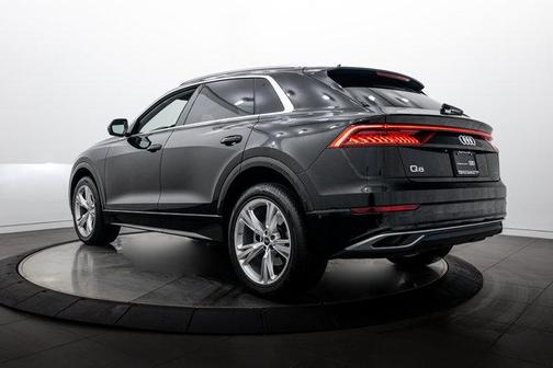 Mythos Black Metallic 2023 Audi Q8 55 Premium