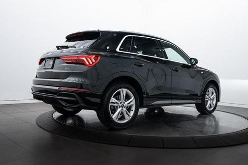 2024 Audi Q3 S line Premium