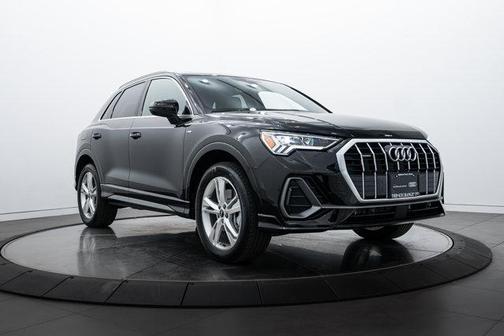 2024 Audi Q3 S line Premium