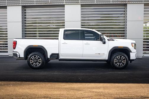 Summit White 2023 GMC Sierra 3500 AT4