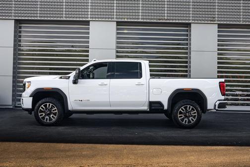 Summit White 2023 GMC Sierra 3500 AT4