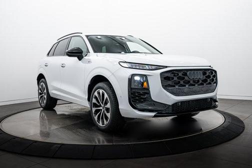 Glacier White 2026 Audi Q3 S line