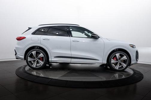 2025 Audi SQ5 3.0T Premium Plus