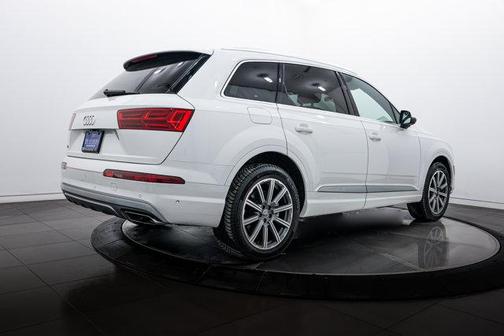 2019 Audi Q7 45 Premium Plus
