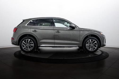 2023 Audi Q5 45 S line Premium