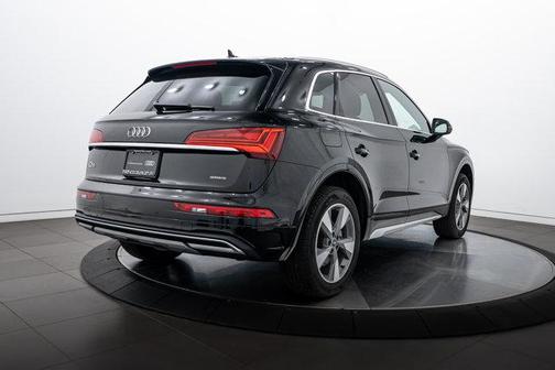2024 Audi Q5 40 Premium