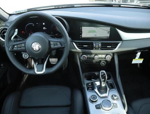 2025 Alfa Romeo Giulia 