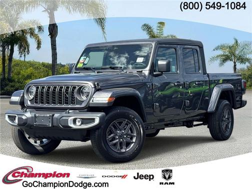 Granite Crystal Metallic Clearcoat 2026 Jeep Gladiator Sport S