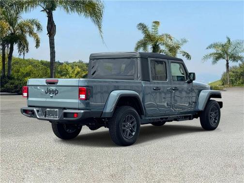 Anvil Clearcoat 2026 Jeep Gladiator Sport S