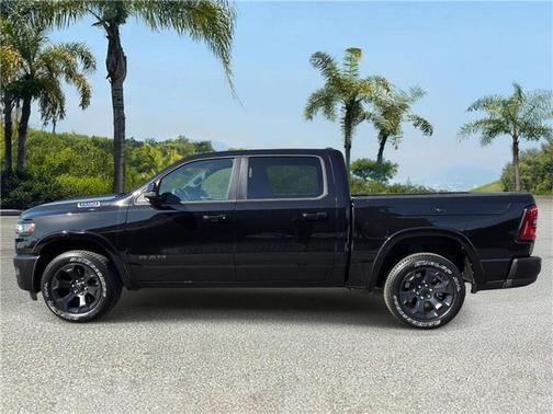 Diamond Black Crystal Pearlcoat 2026 RAM 1500 Big Horn/Lone Star