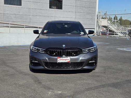 2021 BMW 330 i