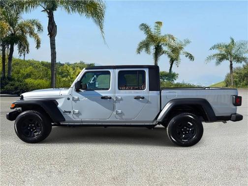 2023 Jeep Gladiator Sport