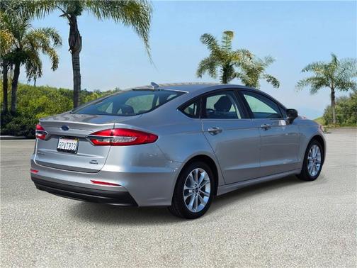 2020 Ford Fusion Hybrid SE