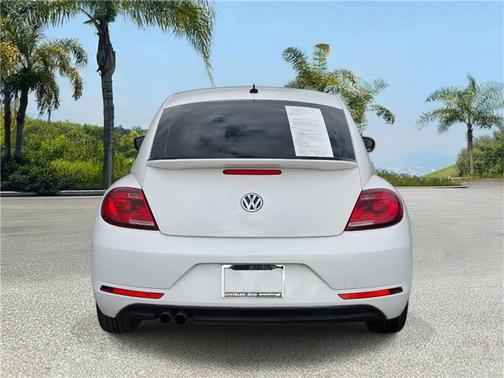 2018 Volkswagen Beetle 2.0T S