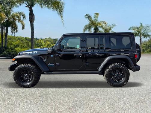 2025 Jeep Wrangler 4xe Sport
