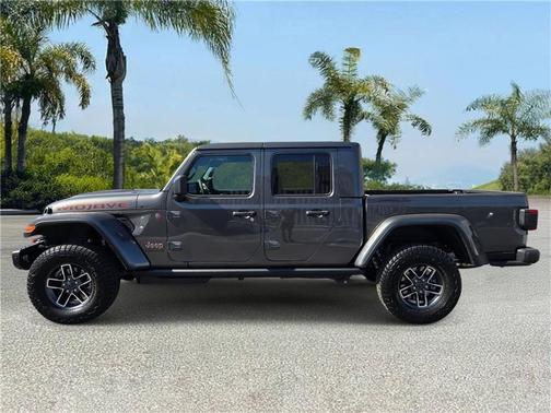 Granite Crystal Metallic Clearcoat 2026 Jeep Gladiator Mojave X 4x4