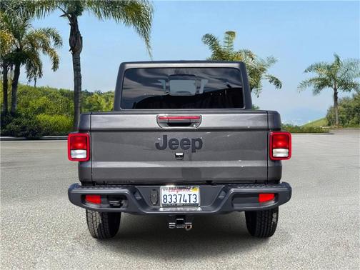 2023 Jeep Gladiator Sport