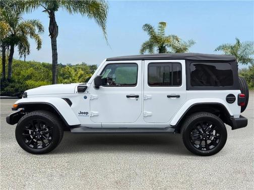 2025 Jeep Wrangler 4xe Sahara