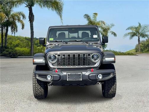 Granite Crystal Metallic Clearcoat 2026 Jeep Gladiator Rubicon