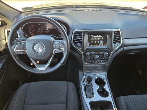 2020 Jeep Grand Cherokee Laredo