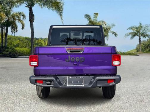 2026 Jeep Gladiator Sport