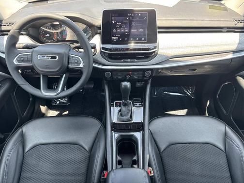 Bright White Clearcoat 2022 Jeep Compass Latitude