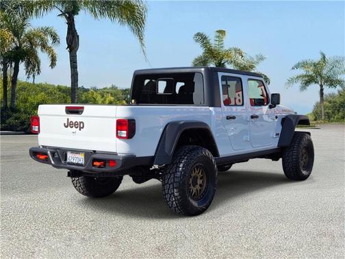 Bright White Clearcoat 2021 Jeep Gladiator Mojave 4x4