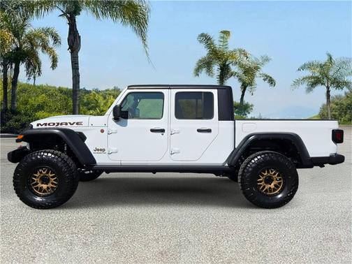 Bright White Clearcoat 2021 Jeep Gladiator Mojave 4x4