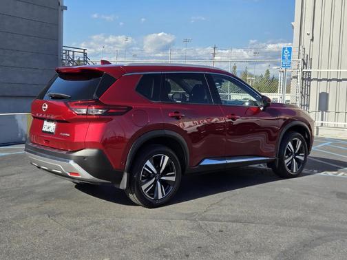2022 Nissan Rogue Platinum