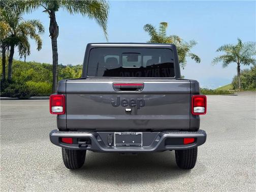 2025 Jeep Gladiator Sport