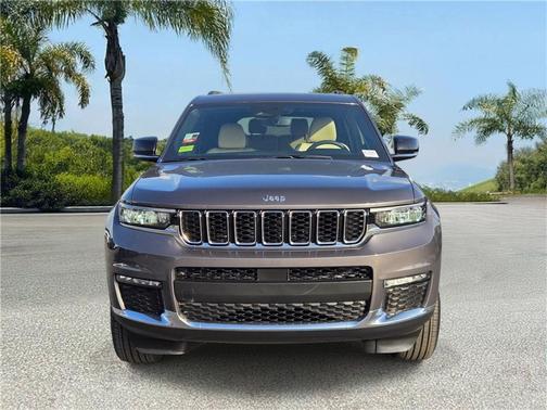 Baltic Gray Metallic Clearcoat 2023 Jeep Grand Cherokee L Limited