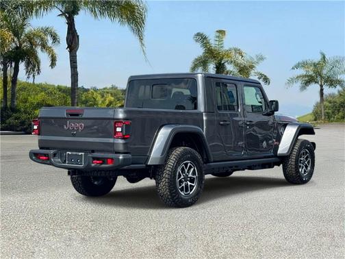 Granite Crystal Metallic Clearcoat 2026 Jeep Gladiator Rubicon