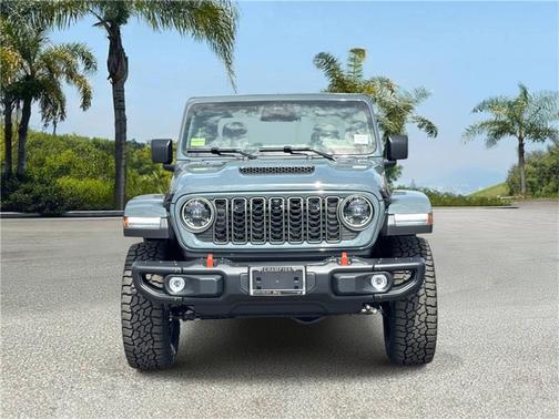 Anvil Clearcoat 2026 Jeep Gladiator Mojave