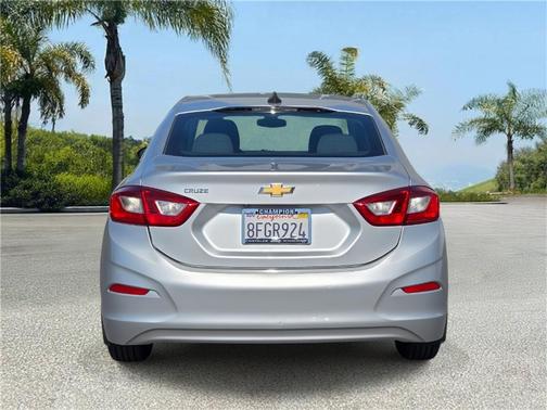 2018 Chevrolet Cruze LS