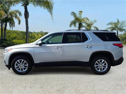 2021 Chevrolet Traverse LT Cloth