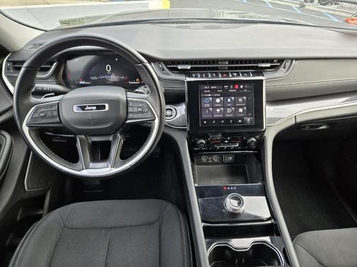 2021 Jeep Grand Cherokee L Laredo