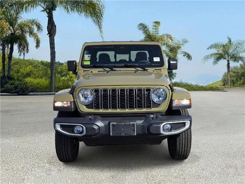2026 Jeep Gladiator Sport
