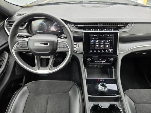 2024 Jeep Grand Cherokee L Laredo