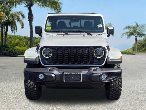 2025 Jeep Gladiator Sport