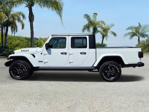 2025 Jeep Gladiator Sport