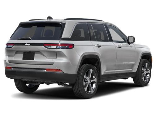 Silver Zynith 2026 Jeep Grand Cherokee Altitude