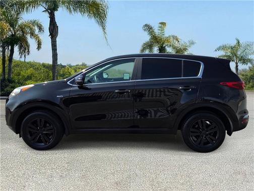 Black Cherry 2022 Kia Sportage LX