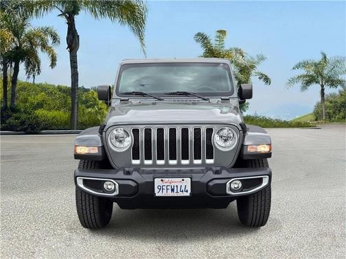 Sting-Gray Clearcoat 2023 Jeep Wrangler 4-Door Sahara 4x4