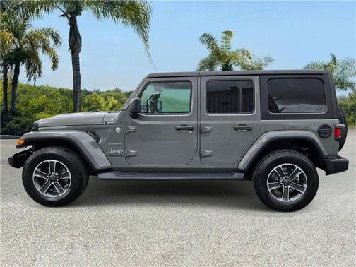 Sting-Gray Clearcoat 2023 Jeep Wrangler 4-Door Sahara 4x4